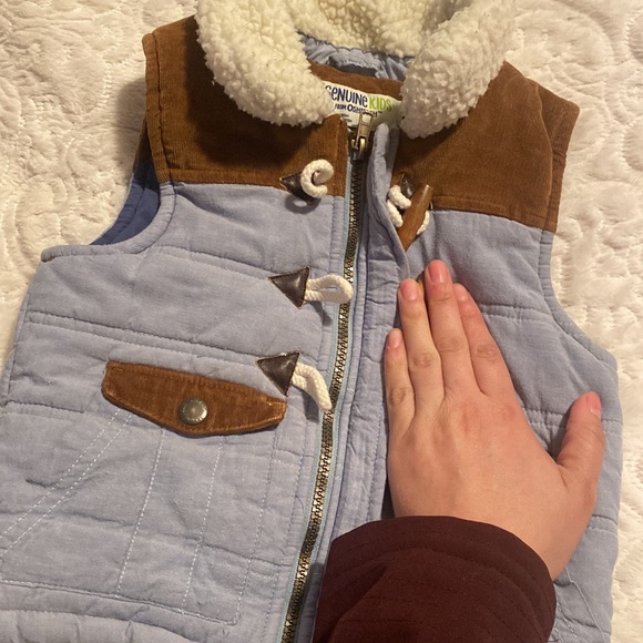 VEST - Picture 6 of 6